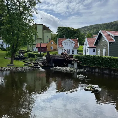 Sentral Leilighet, Lejlighed