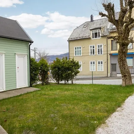 公寓 Sentral Leilighet, *